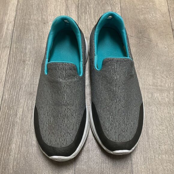 Womens Skechers GoWalk 4 Slip On Comfort Shoes - Picture 1 of 8